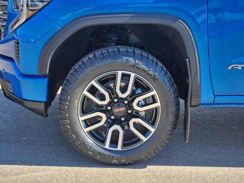 Used 2023 GMC Sierra 1500 AT4 w/ Technology Package image 22