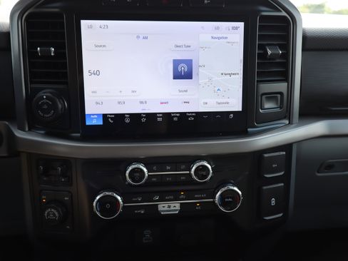 Used 2024 Ford F150 XLT w/ Tow/Haul Package image 18