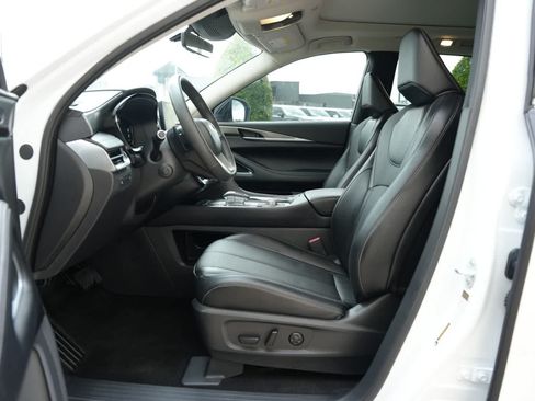 Certified 2026 INFINITI QX60 Luxe w/ Cargo Package AWD/4WD image 17