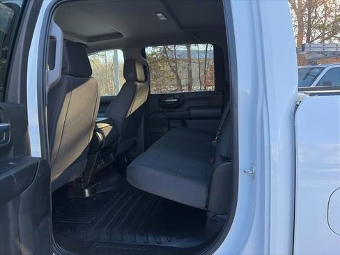 Used 2022 GMC Sierra 3500 Pro w/ Convenience Package image 16