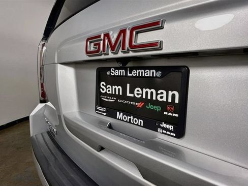 Used 2017 GMC Yukon SLT AWD/4WD image 38