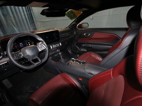 Used 2025 Ford Mustang GT Premium image 2