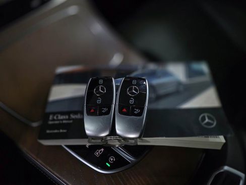 Used 2021 Mercedes-Benz E 450 4MATIC Sedan image 45