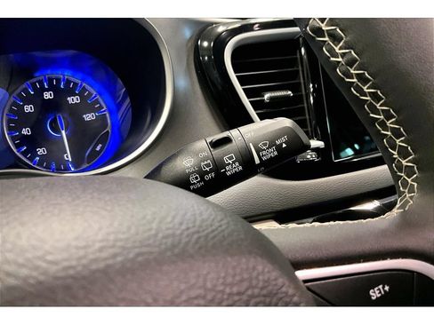 Used 2024 Chrysler Pacifica Touring-L FWD image 20
