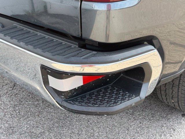 Used 2021 Chevrolet Silverado 1500 LT AWD/4WD image 14