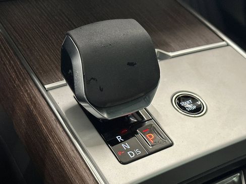 New 2026 Land Rover Range Rover SE image 22