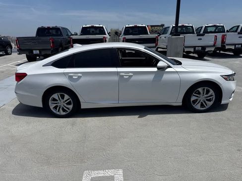Used 2018 Honda Accord LX image 6