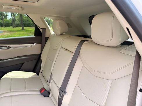 Used 2020 Cadillac XT5 Premium Luxury FWD image 25