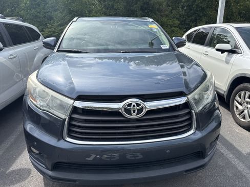Used 2015 Toyota Highlander XLE AWD/4WD image 3