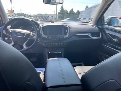 Used 2020 GMC Terrain Denali w/ Denali Premium Package AWD/4WD image 22