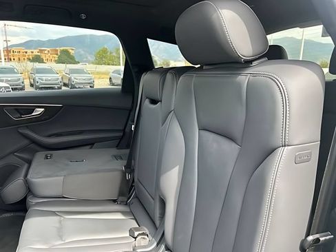 Used 2025 Audi Q7 3.0T Premium Plus AWD/4WD image 17