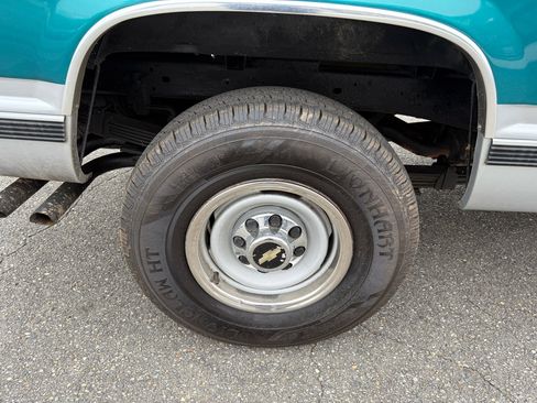 Used 1995 Chevrolet Silverado 2500 2WD Regular Cab image 29