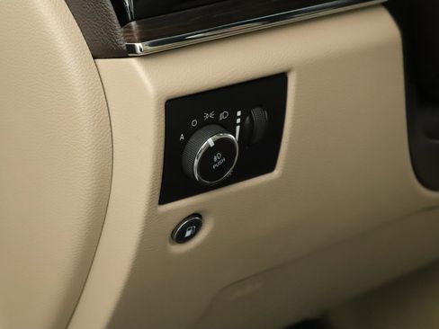 Used 2021 Jeep Grand Cherokee Overland image 9
