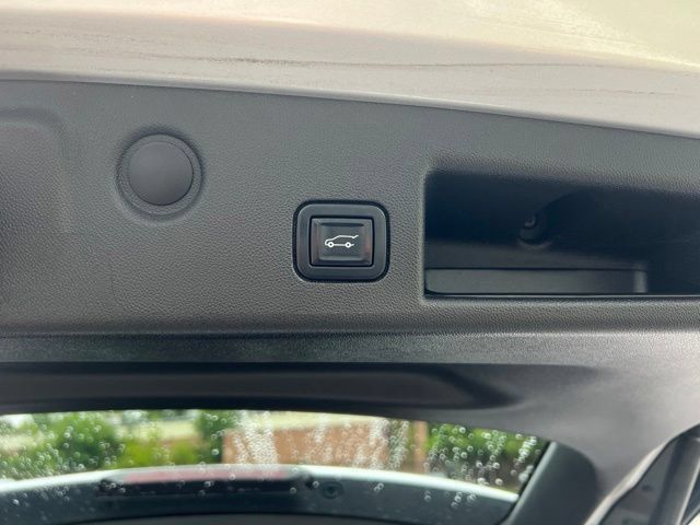 Used 2021 Chevrolet Equinox LT FWD image 15