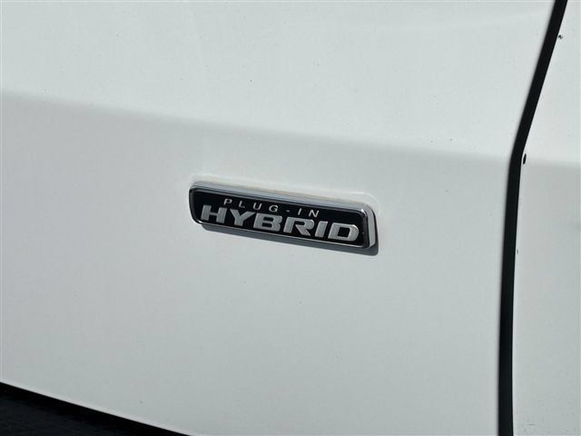 Certified 2023 Ford Escape SE w/ PHEV Premium Package FWD image 13