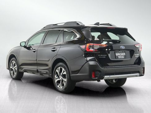 Used 2022 Subaru Outback Touring AWD/4WD image 3