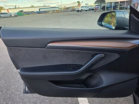 Used 2021 Tesla Model 3 Standard Range Plus image 20