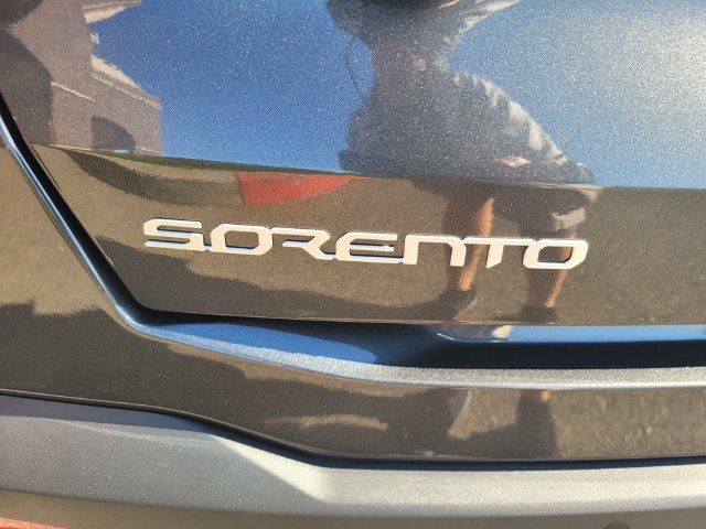 Used 2025 Kia Sorento EX w/ EX Panoramic Sunroof Package FWD image 7
