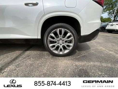 Used 2024 GMC Acadia Denali w/ Super Cruise Package AWD/4WD image 23