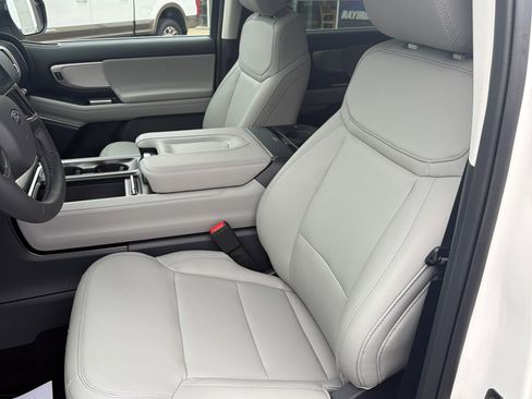 New 2026 Ford Expedition Active AWD/4WD image 10
