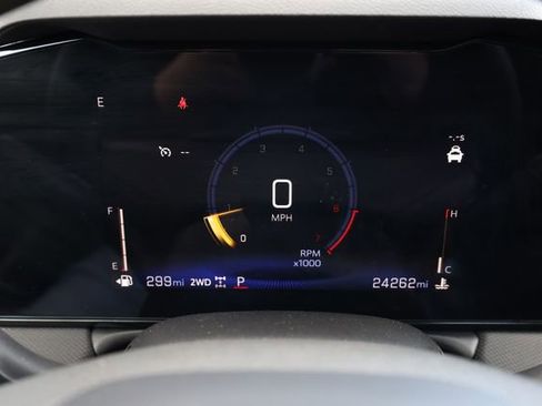 Used 2025 Chevrolet TrailBlazer LT AWD/4WD image 19