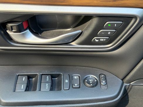 Used 2022 Honda CR-V Touring image 19