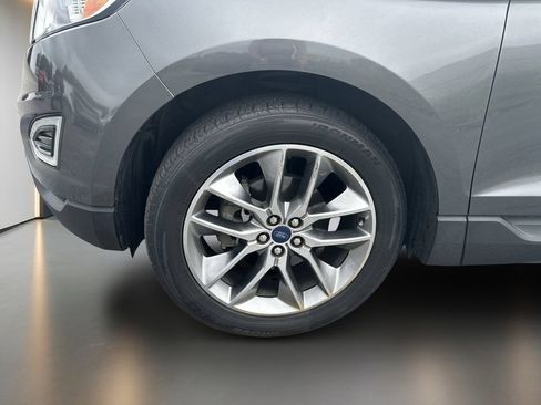 Used 2015 Ford Edge Titanium w/ Technology Package FWD image 7
