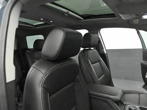 Used 2020 GMC Acadia SLT AWD/4WD image 31