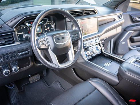 Used 2021 GMC Yukon XL Denali image 17