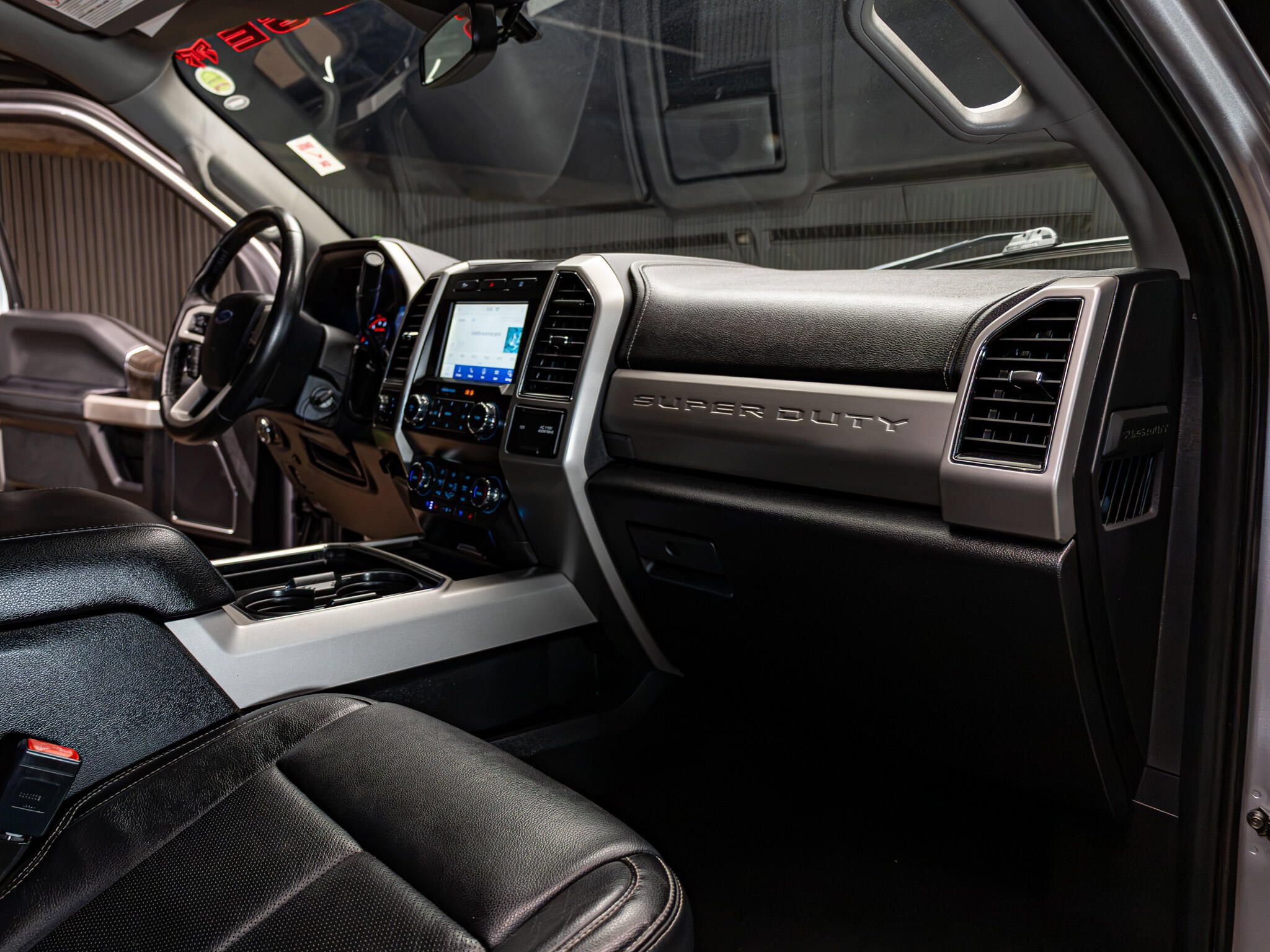 Used 2020 Ford F350 Lariat AWD/4WD image 16