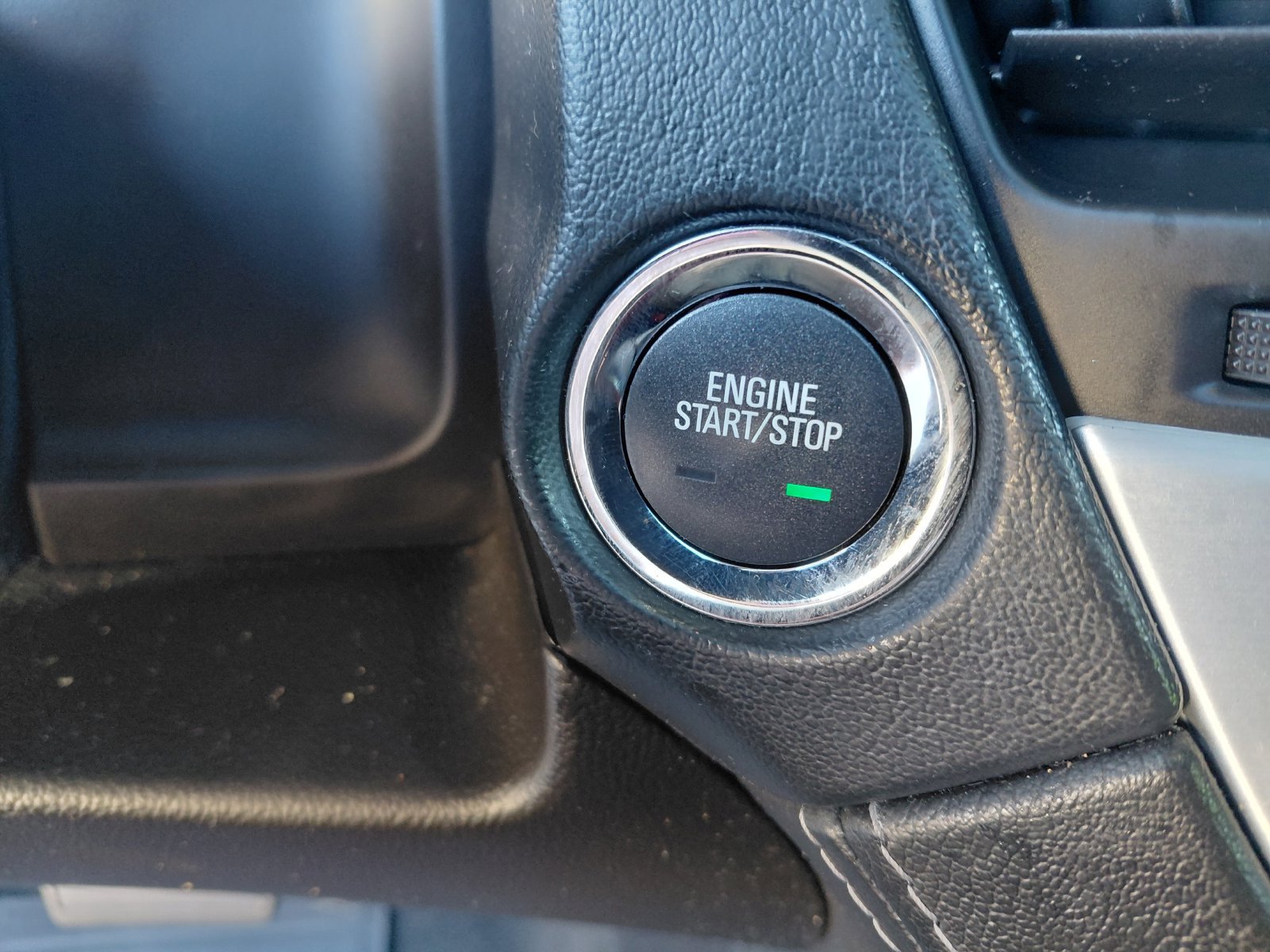 Used 2018 GMC Yukon SLT w/ Premium Edition AWD/4WD image 16