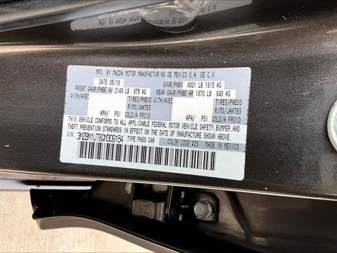 Used 2016 MAZDA MAZDA3 i Sport w/ Preferred Equipment Package FWD image 33