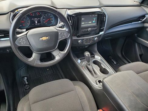 Used 2018 Chevrolet Traverse LT image 15