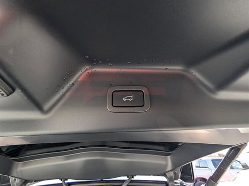 Used 2022 Land Rover Range Rover Westminster Edition image 14