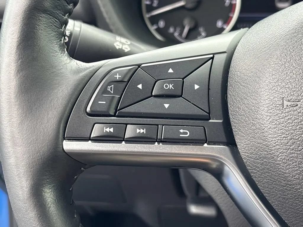 Used 2025 Nissan Sentra SV w/ All-Weather Package FWD image 31