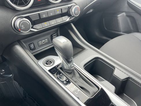 Used 2025 Nissan Sentra SV image 59
