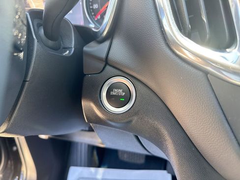 Used 2023 Chevrolet Equinox LT image 22