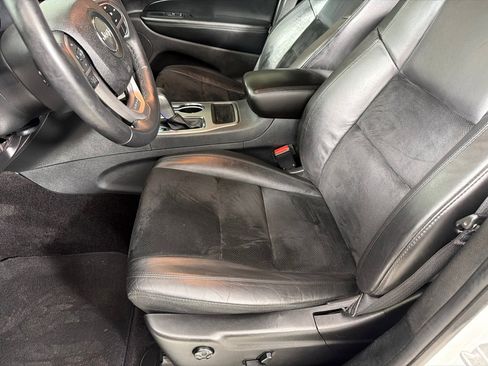 Used 2018 Jeep Grand Cherokee Altitude image 11