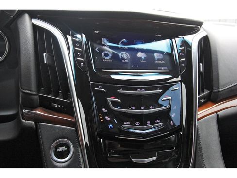 Used 2017 Cadillac Escalade 4WD image 22