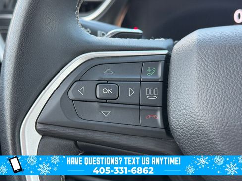 Used 2023 Jeep Grand Cherokee L Laredo image 9