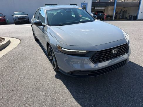 Used 2024 Honda Accord Sport image 19