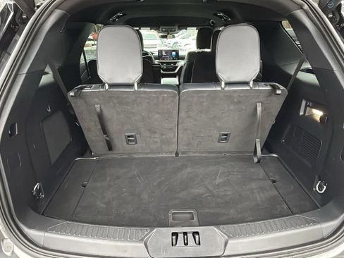 Used 2025 Ford Explorer ST-Line image 35