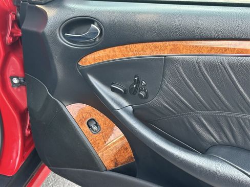Used 2007 Mercedes-Benz CLK 350 Cabriolet image 34