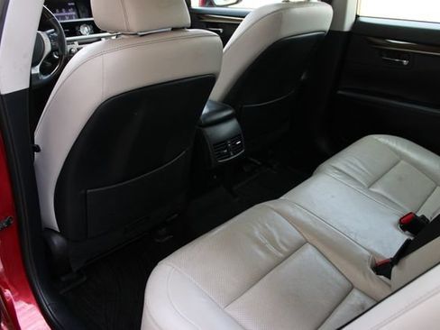 Used 2014 Lexus ES 350 w/ Luxury Package FWD image 27