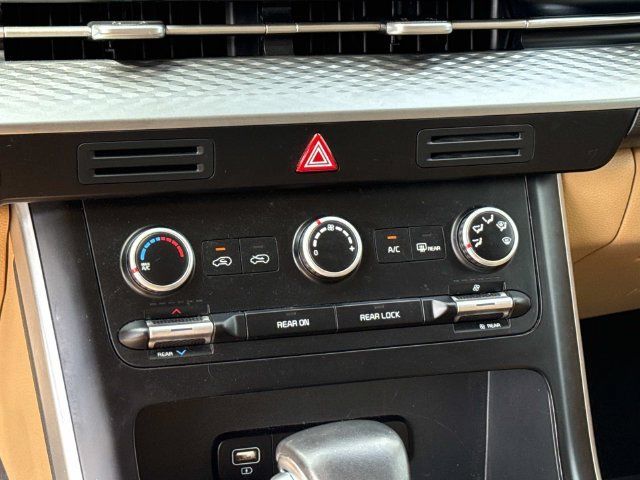 Used 2023 Kia Carnival LX FWD image 21