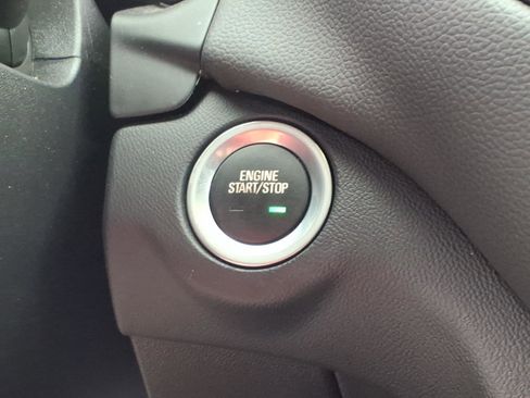 Used 2023 Chevrolet Equinox LT image 18