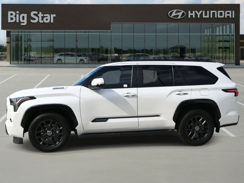 Used 2024 Toyota Sequoia Platinum image 2