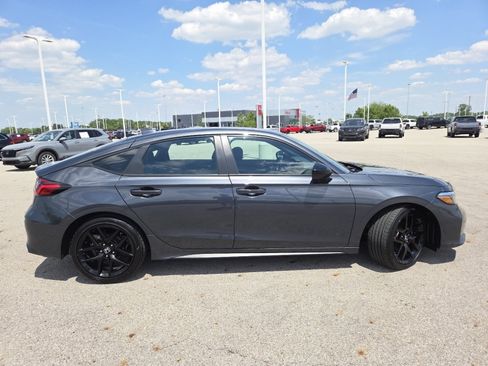 Used 2025 Honda Civic Sport image 16