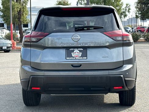 Certified 2025 Nissan Rogue SV AWD/4WD image 7