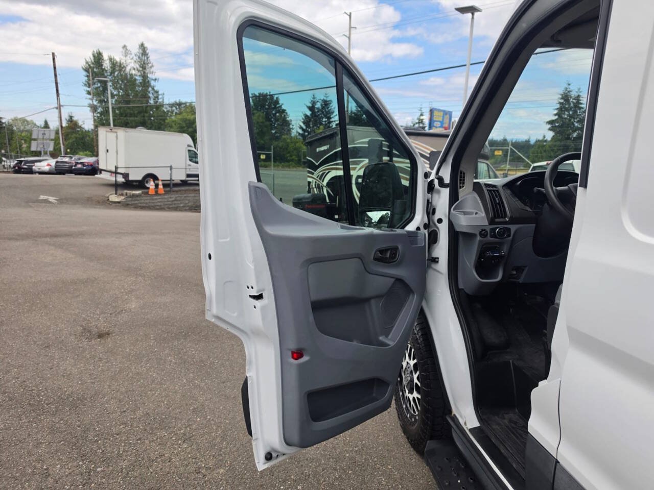 Used 2017 Ford Transit 250 148 High Roof Extended RWD image 48